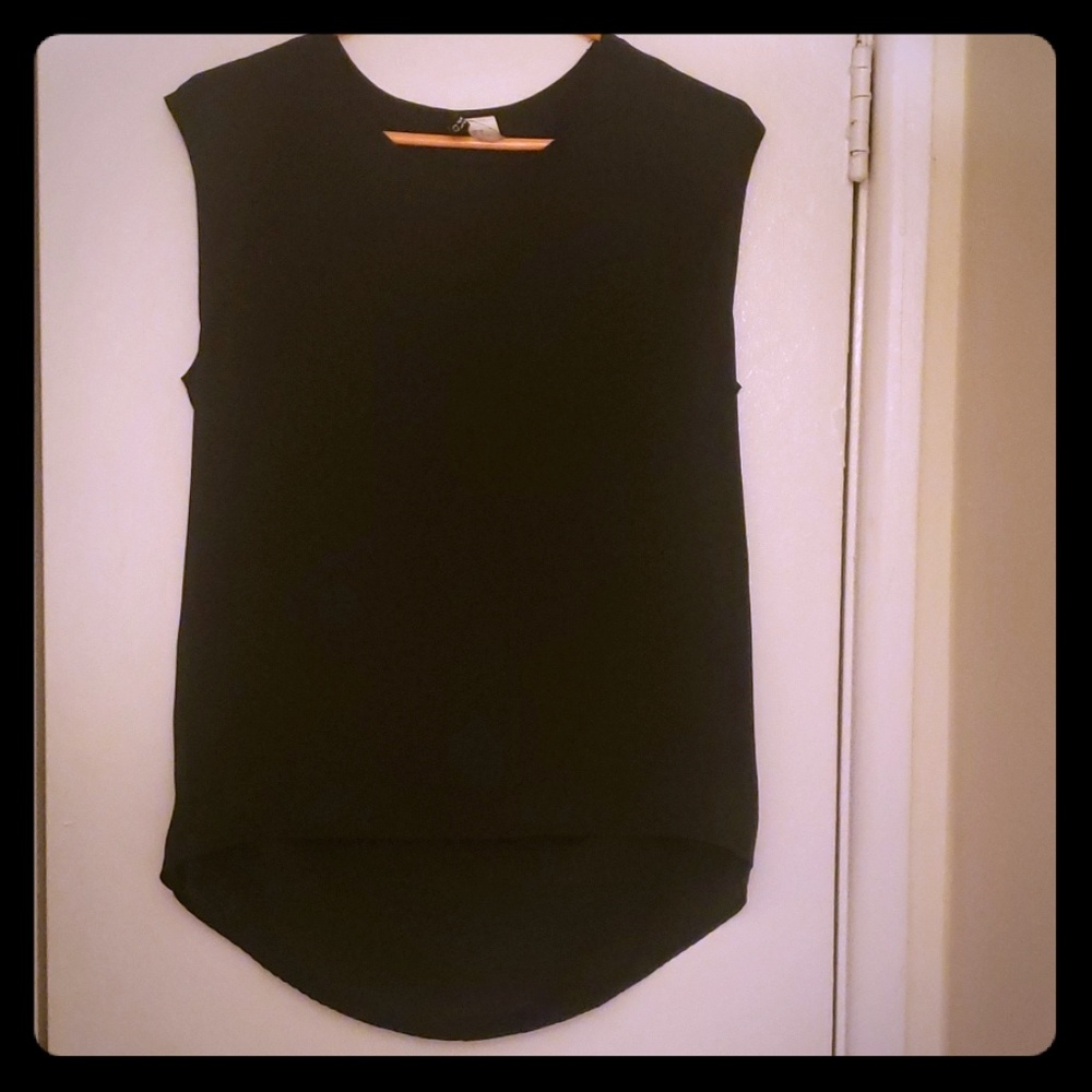 H&M Divided Hi Lo tank